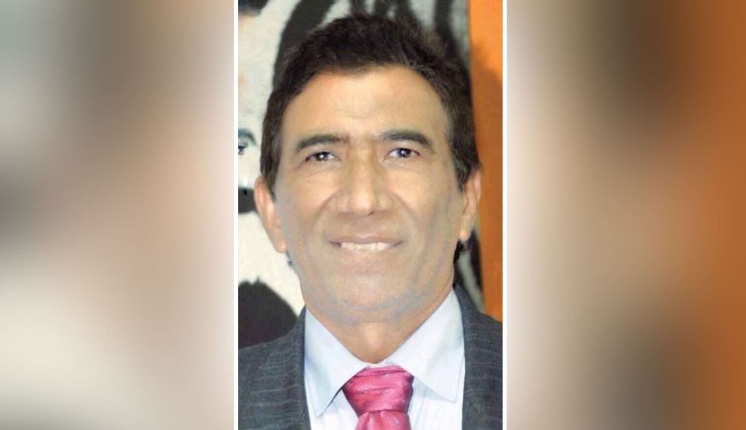 ����� ����