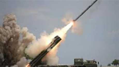 الحوثيون يستهدفون السعودية بصاروخ باليستي