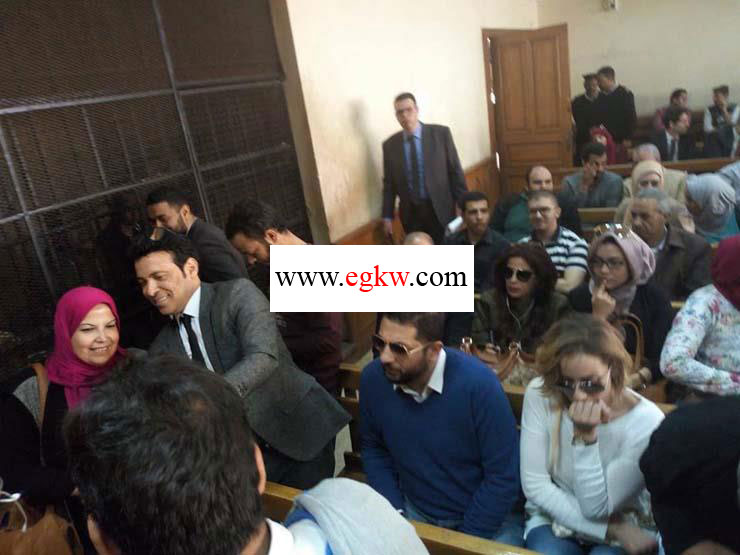 وصول عدد من الفنانين جلسة محاكمة ريهام سعيد في "اختطاف الأطفال"