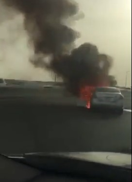 الكويت | بالفيديو...حريق هائل يندلع فى مركبة